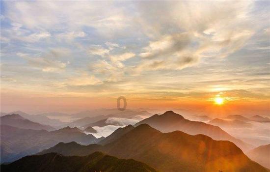 能量金徽龙年生肖纪念酒发布,格兰威特推出200周年限量版12年